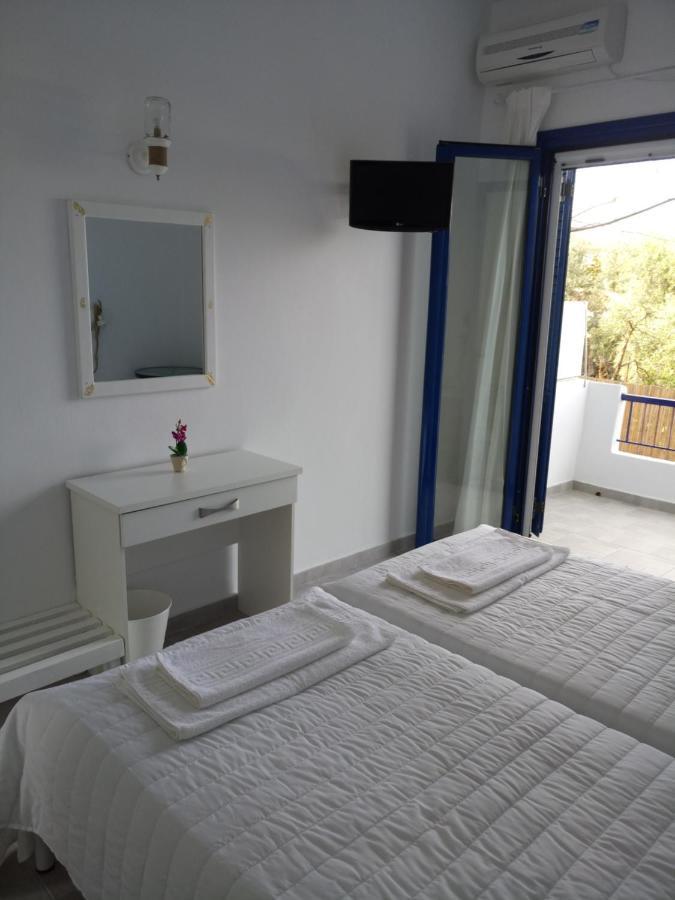 Hotel Poulakis Skála 외부 사진