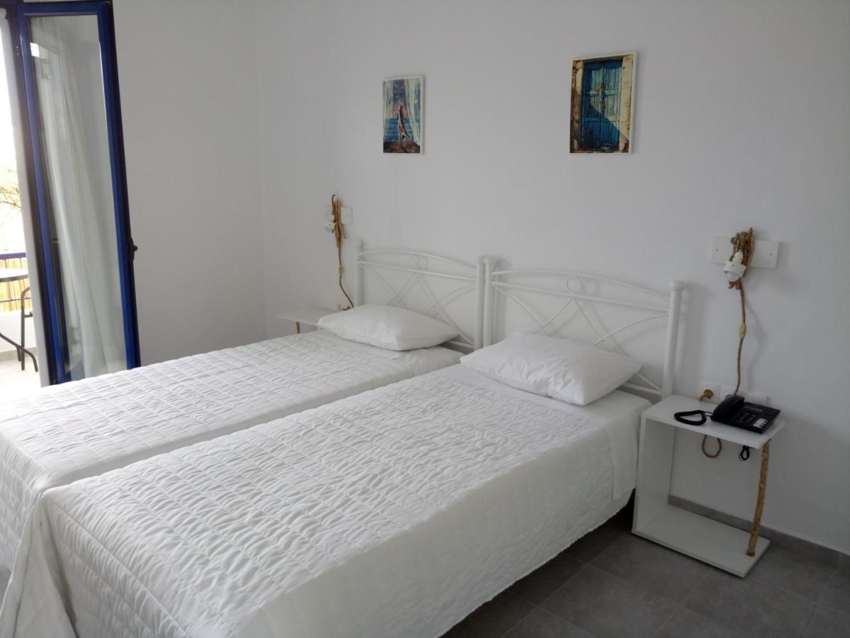 Hotel Poulakis Skála 외부 사진