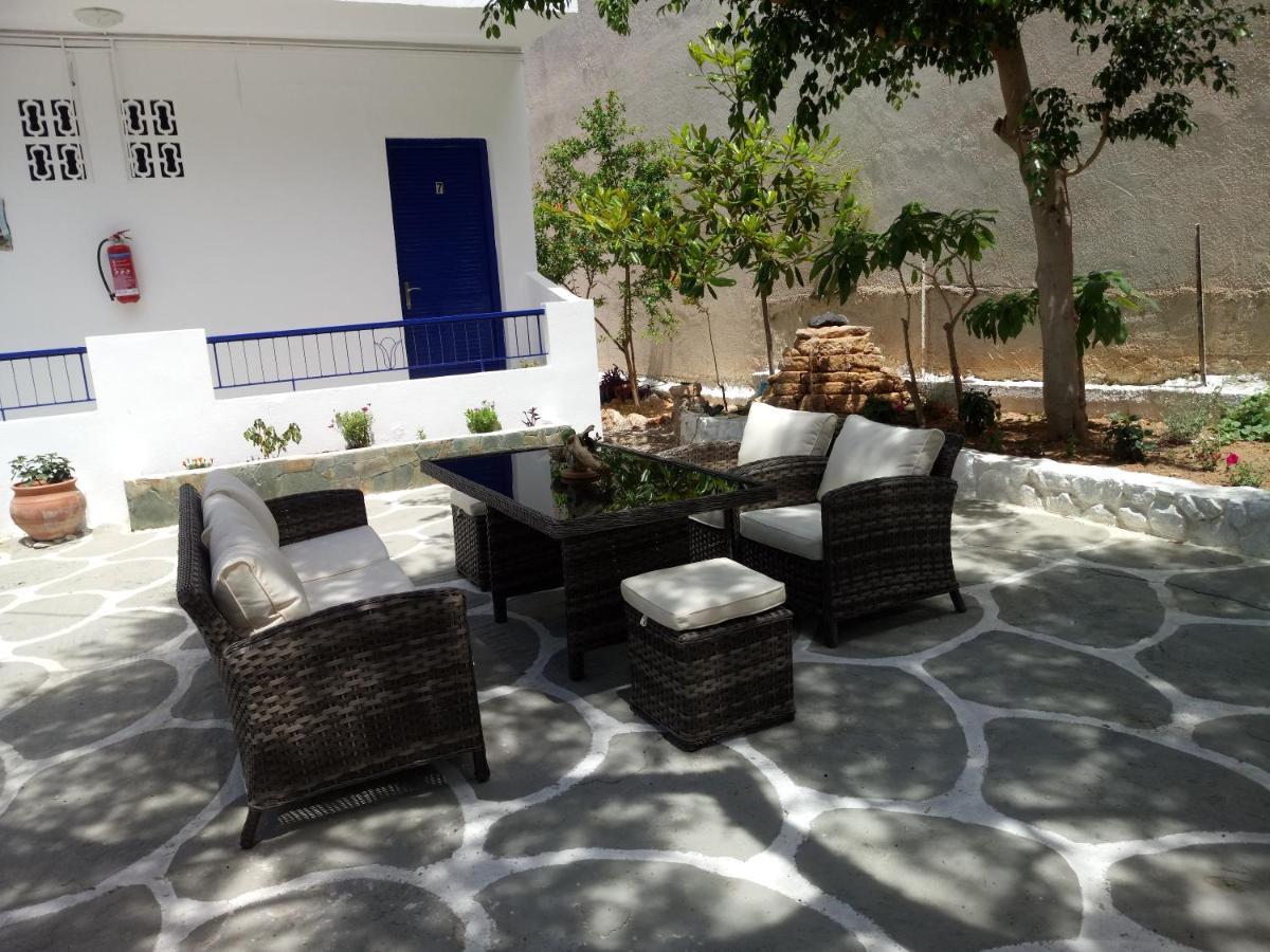 Hotel Poulakis Skála 외부 사진