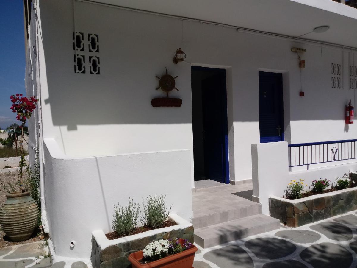 Hotel Poulakis Skála 외부 사진