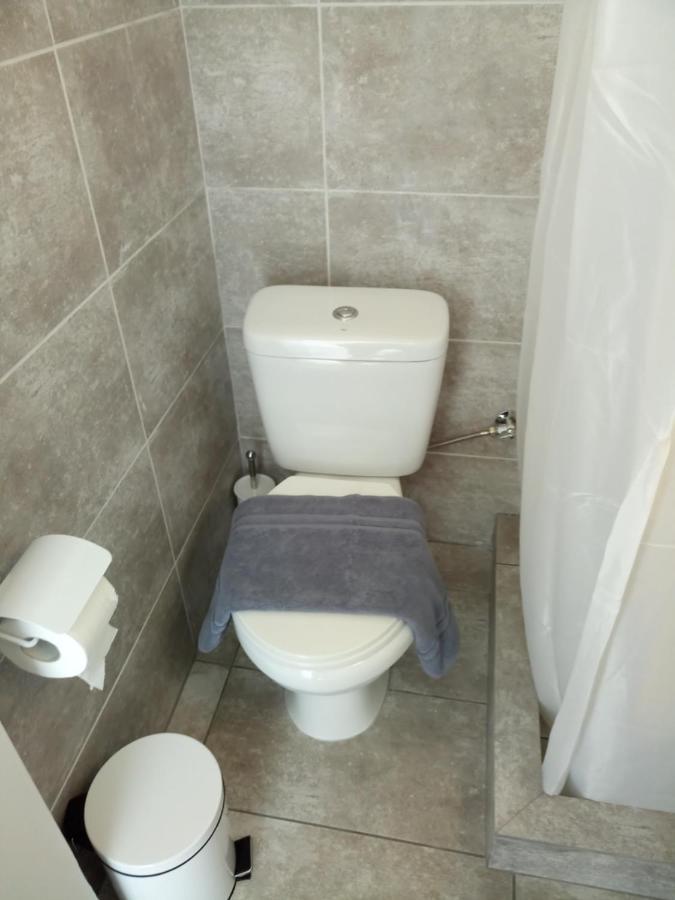 Hotel Poulakis Skála 외부 사진